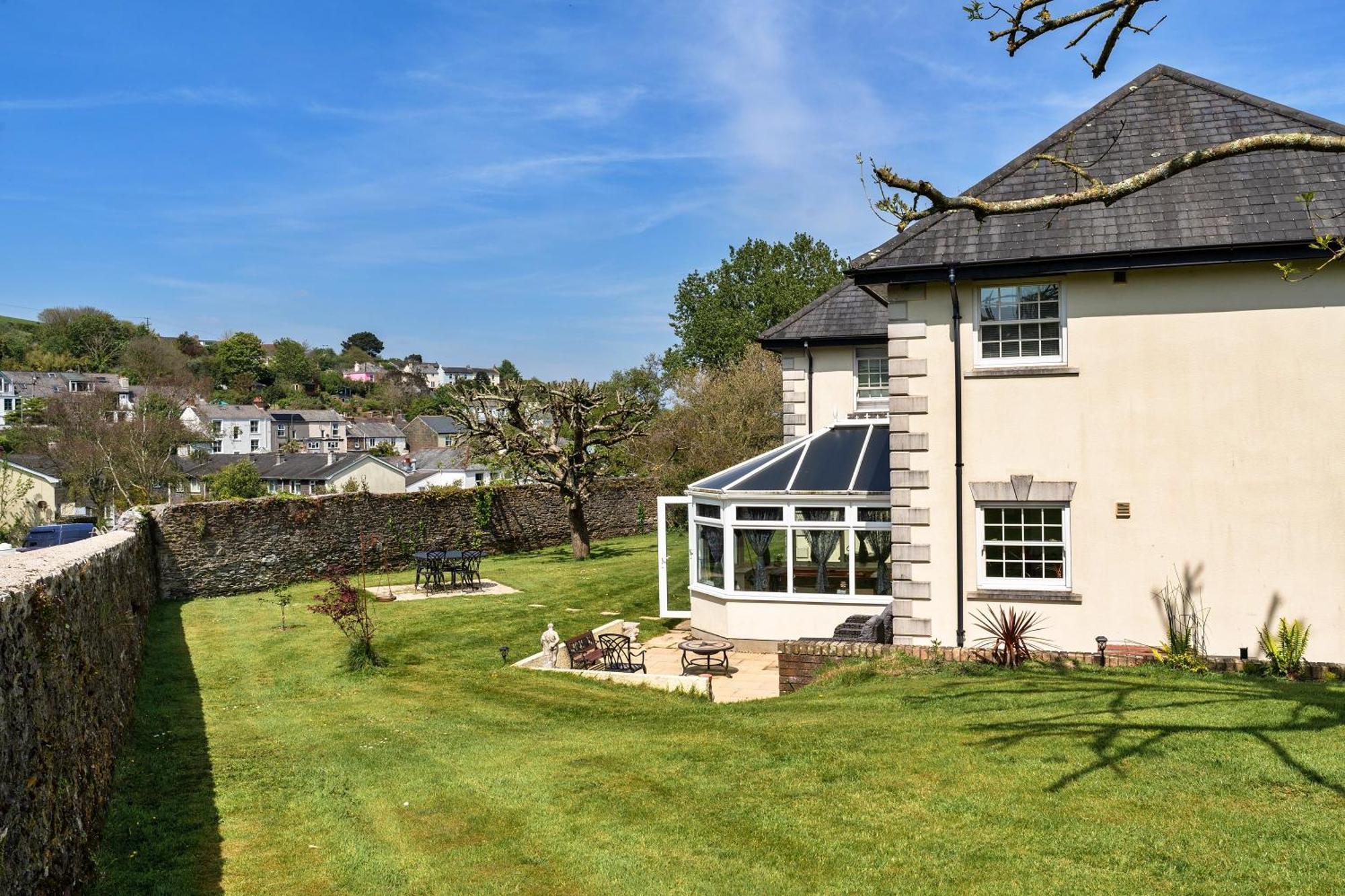 Finest Retreats - Nicely Tucked Away Cottage Torpoint Exteriör bild